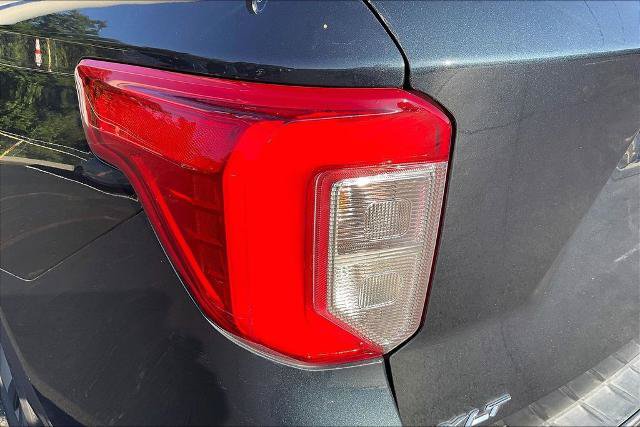 Certified 2022 Ford Explorer XLT w/ Equipment Group 202A RWD image 29