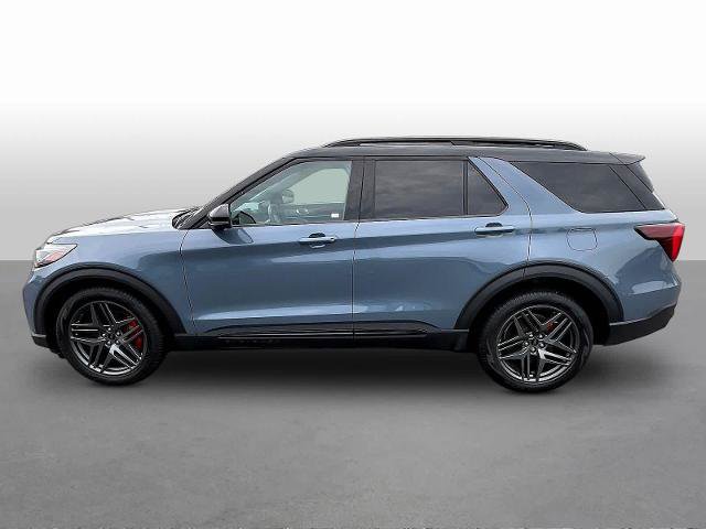 Certified 2025 Ford Explorer ST AWD/4WD image 4