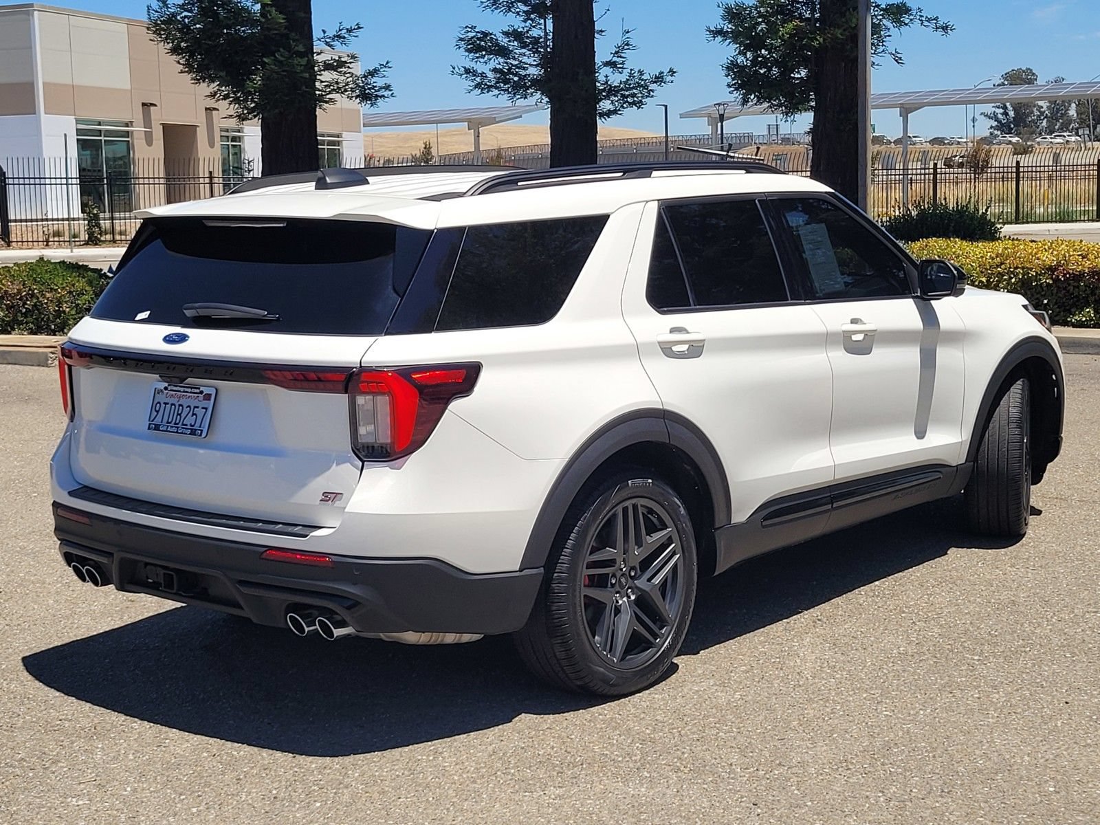 Certified 2025 Ford Explorer ST AWD/4WD image 4