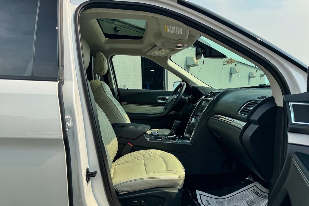 Certified 2018 Ford Explorer Platinum AWD/4WD image 13