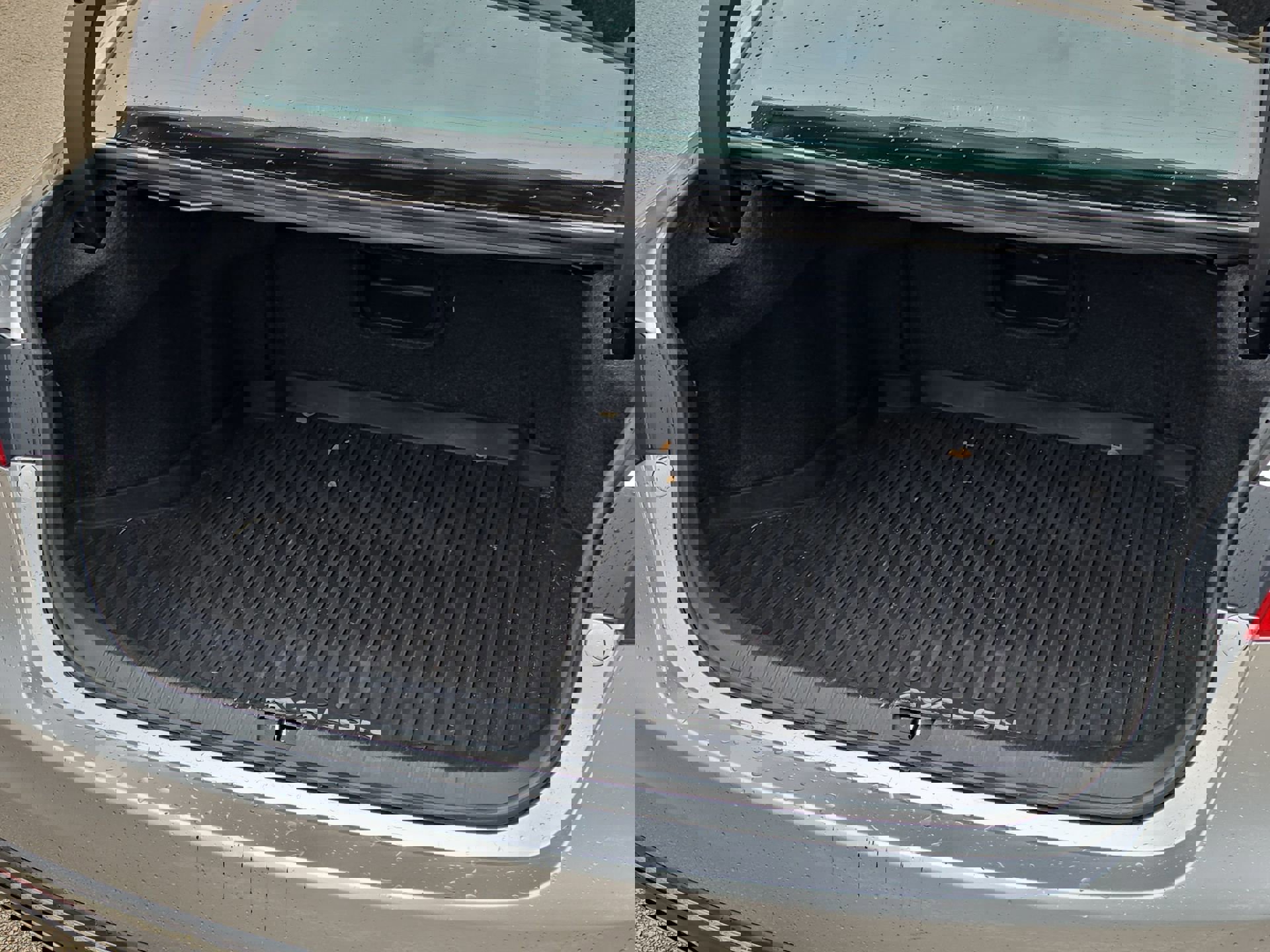 Used 2018 Toyota Avalon Limited w/ All Weather Liner Package image 23