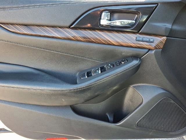 Used 2018 Nissan Maxima Platinum image 12