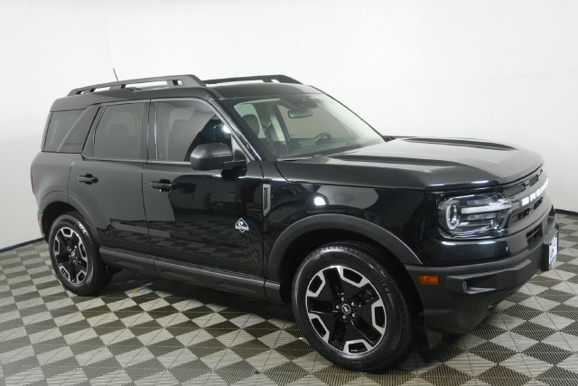 Certified 2023 Ford Bronco Sport Outer Banks w/ Tech Package AWD/4WD image 2