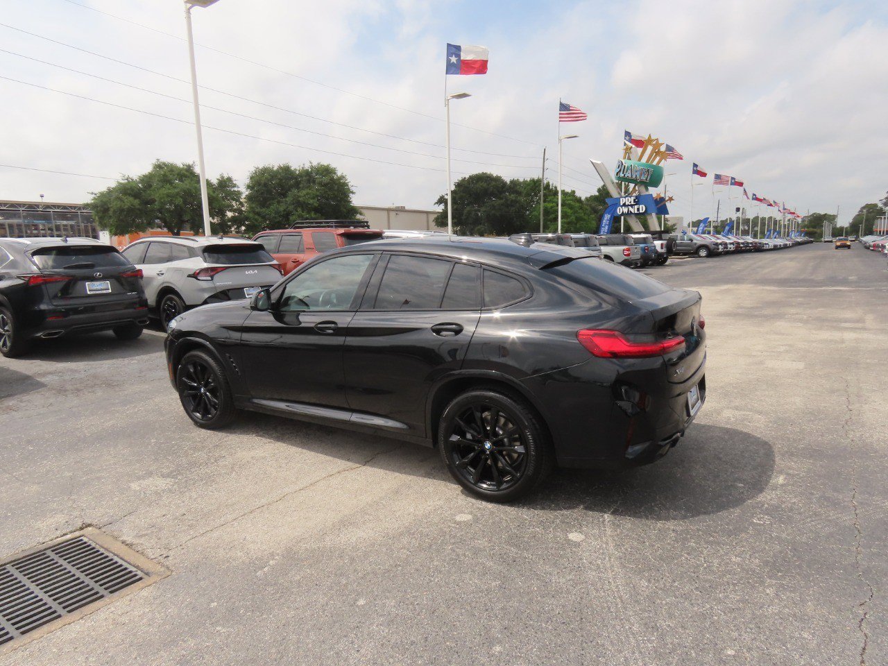 Used 2024 BMW X4 xDrive30i w/ Premium Package AWD/4WD image 17