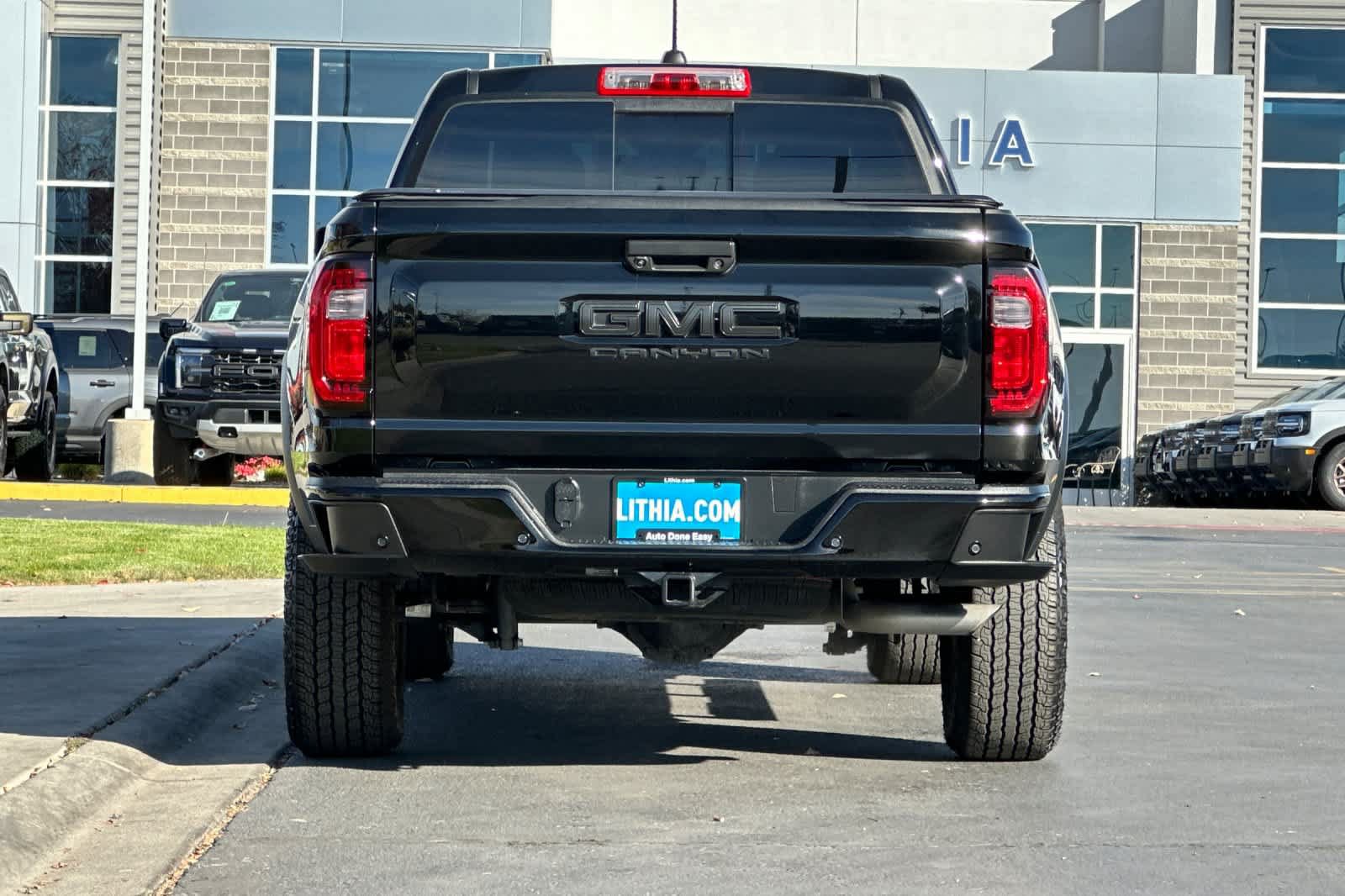 Used 2024 GMC Canyon Elevation w/ Elevation Premium Package AWD/4WD image 7