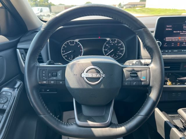 Used 2025 Nissan Rogue SV AWD/4WD image 20