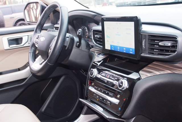 Certified 2021 Ford Explorer Limited w/ Hybrid Equipment Group 310A image 10