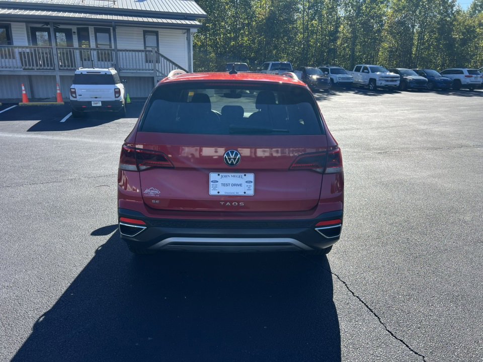 Used 2022 Volkswagen Taos SE image 4