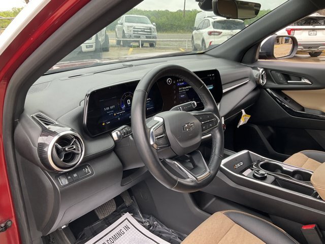 Used 2025 Chevrolet Equinox ACTIV w/ Safety and Technology Package FWD image 6