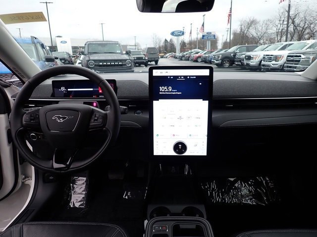 Certified 2025 Ford Mustang Mach-E Premium image 20