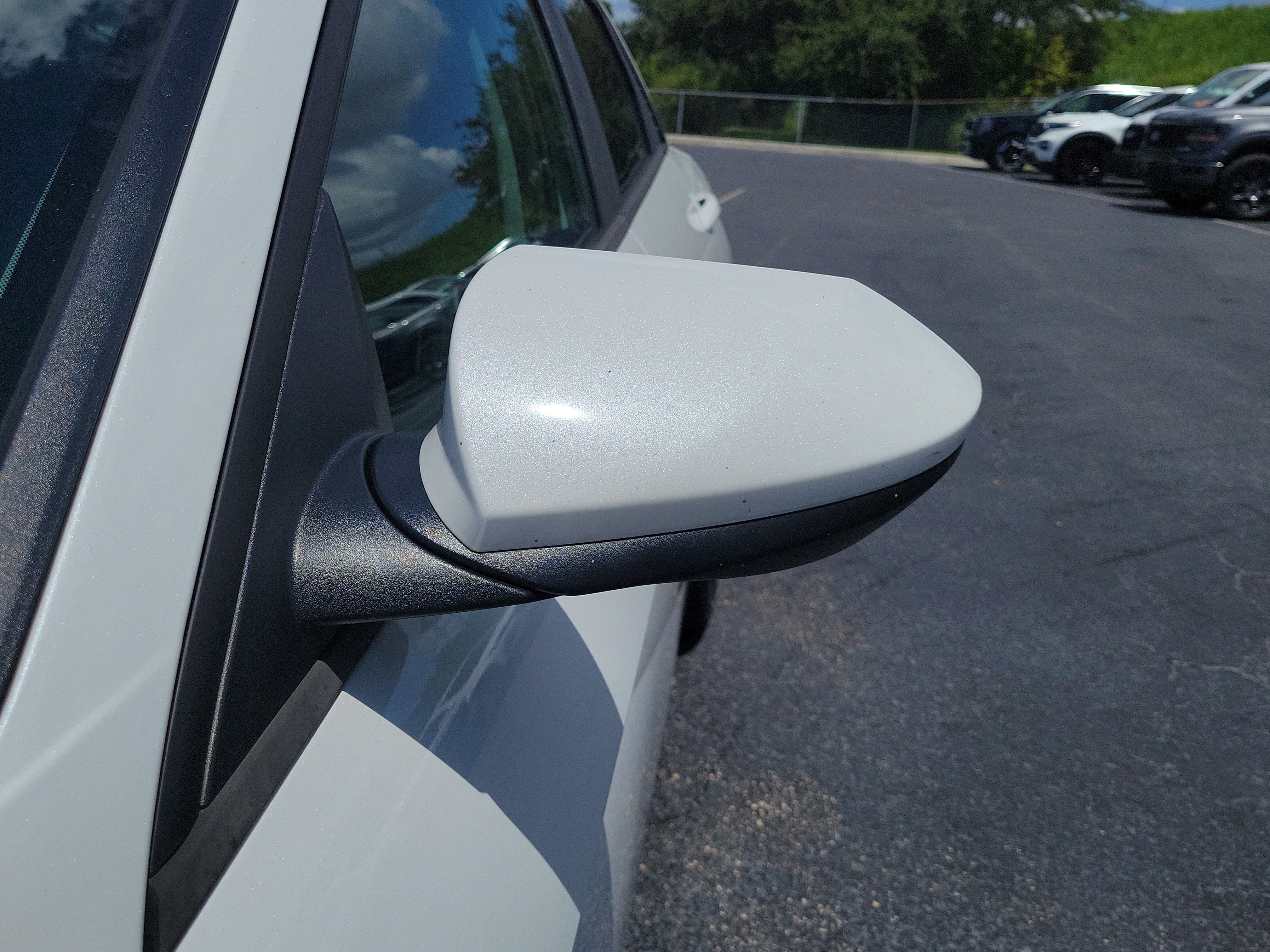 Used 2022 Hyundai Elantra SEL w/ Convenience Package FWD image 4
