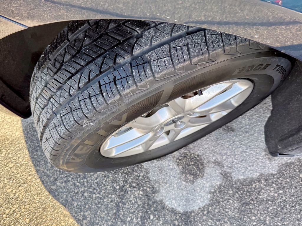 Used 2025 Chrysler Pacifica Select image 37