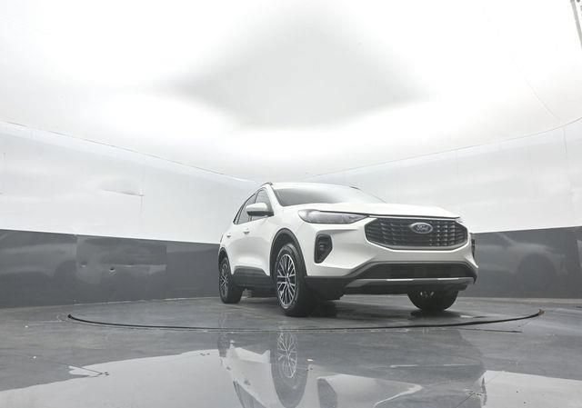 Certified 2024 Ford Escape SE FWD image 30