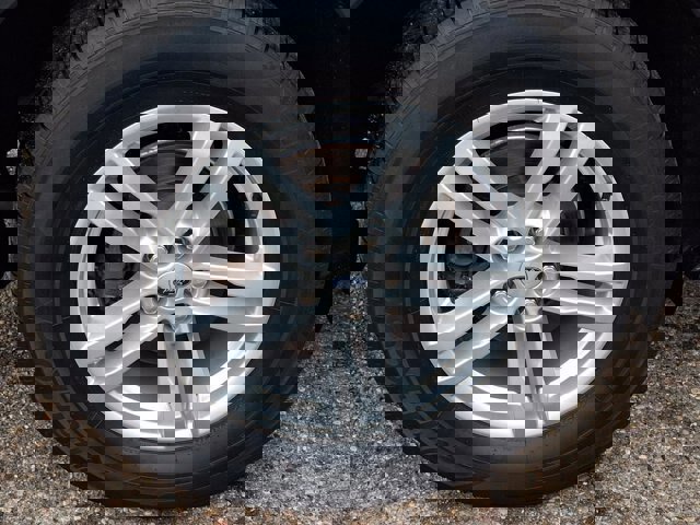 Certified 2023 Ford Explorer XLT image 28