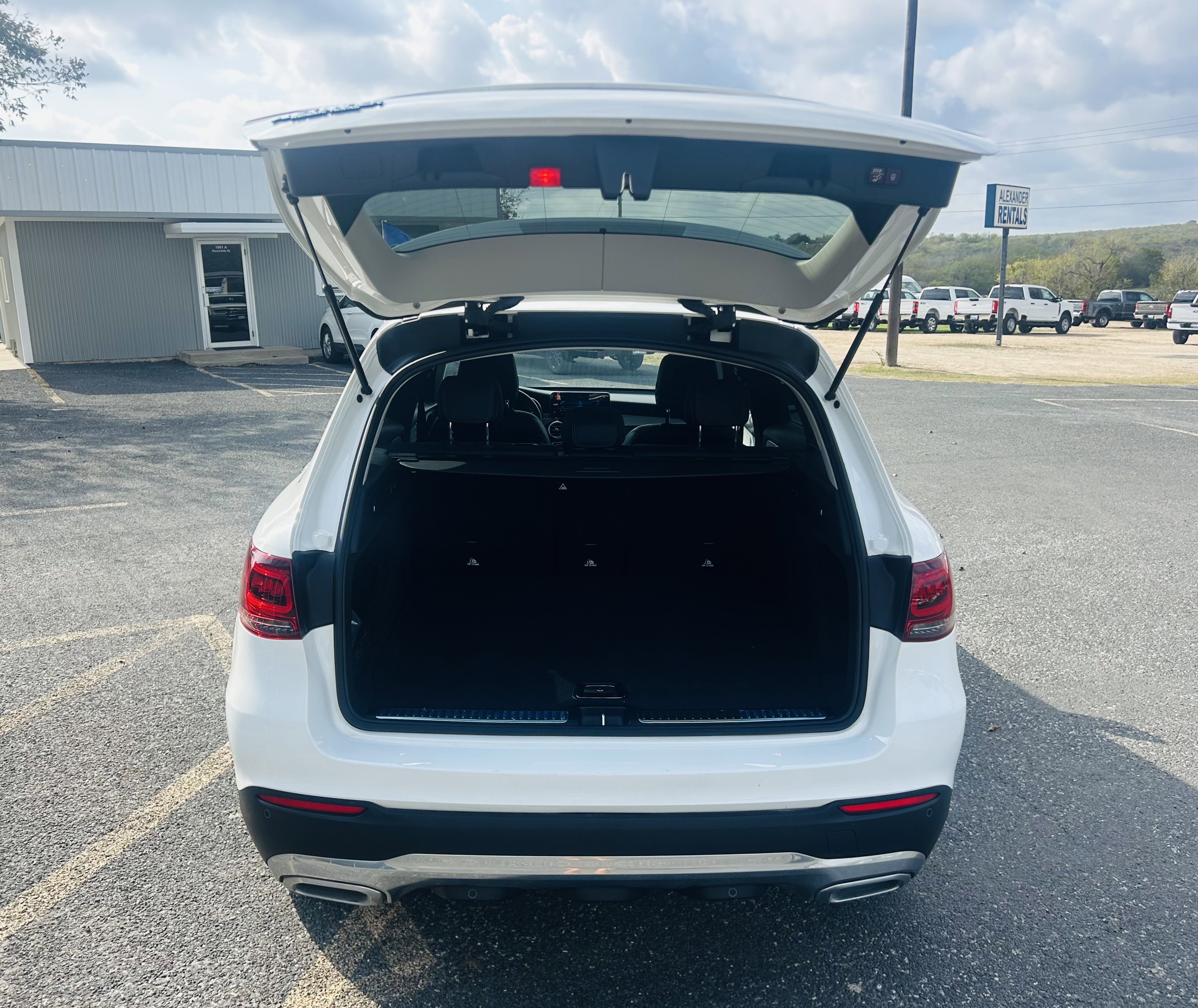 Used 2021 Mercedes-Benz GLC 300 image 8