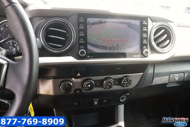 Used 2020 Toyota Tacoma SR5 AWD/4WD image 17