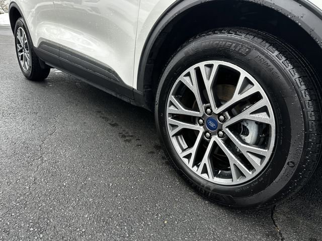 Certified 2022 Ford Escape SEL image 12