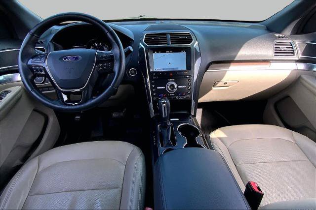 Certified 2019 Ford Explorer Limited w/ Ford Safe & Smart Package FWD image 16