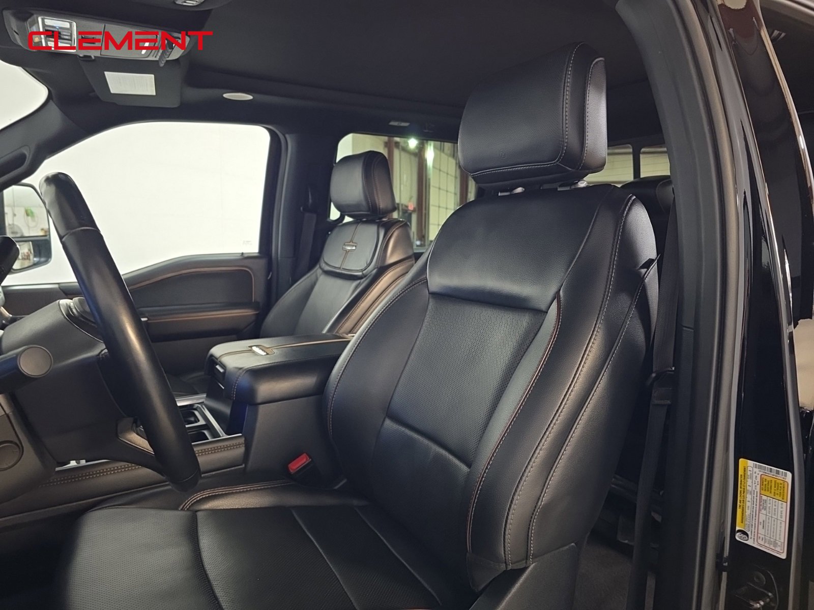 Certified 2023 Ford F450 Platinum w/ FX4 Off-Road Package image 30