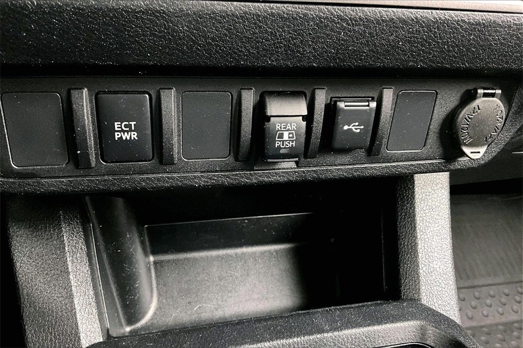 Used 2022 Toyota Tacoma SR5 image 33