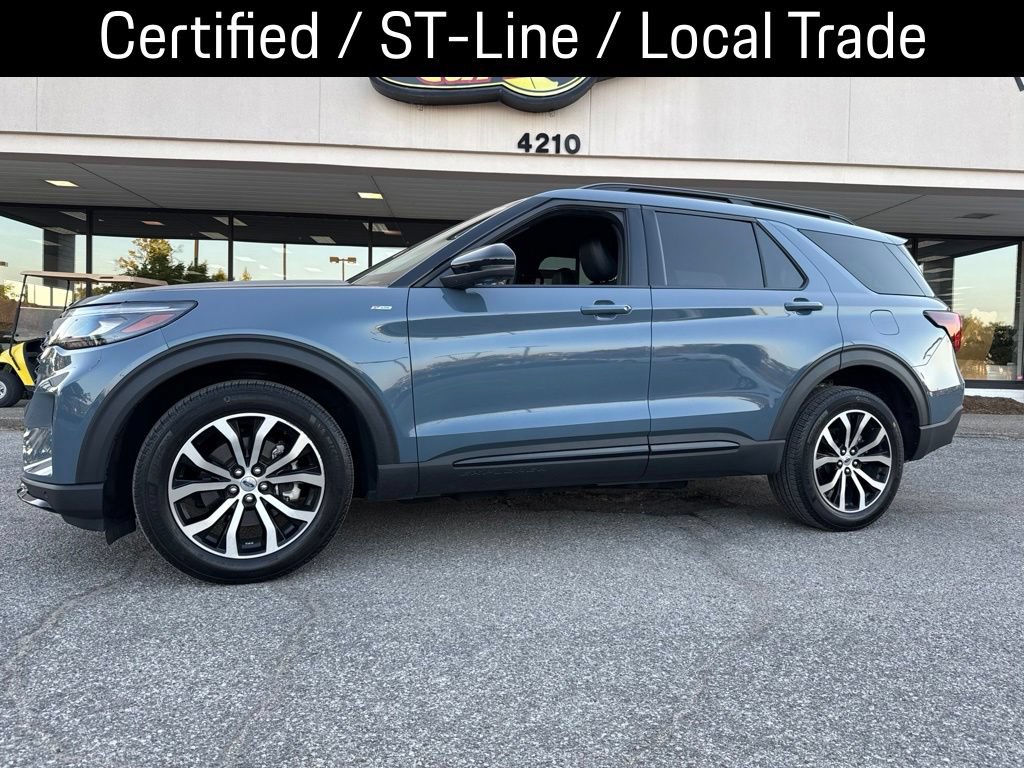 Certified 2025 Ford Explorer ST-Line AWD/4WD image 1