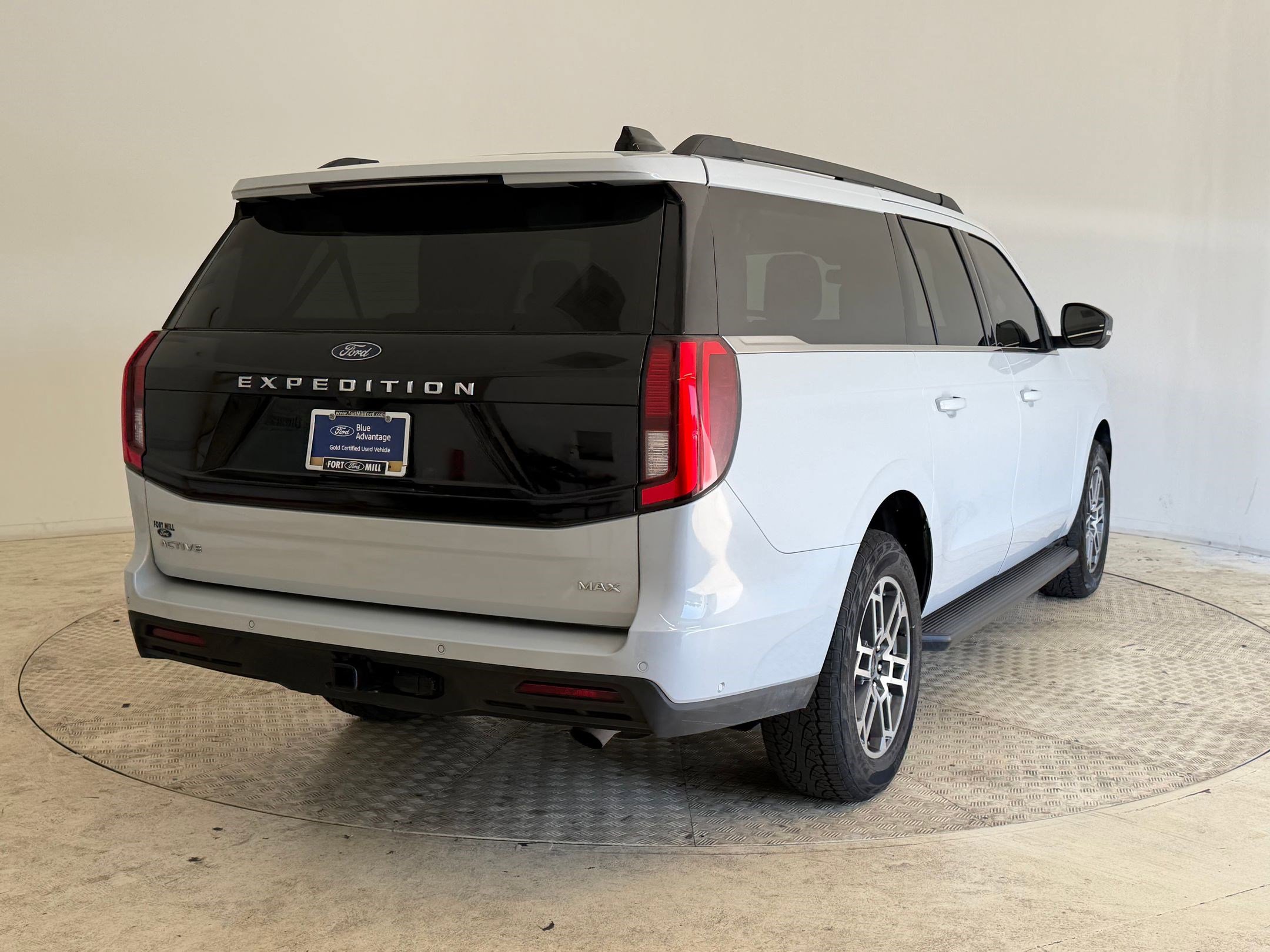 Certified 2025 Ford Expedition Max Active image 9