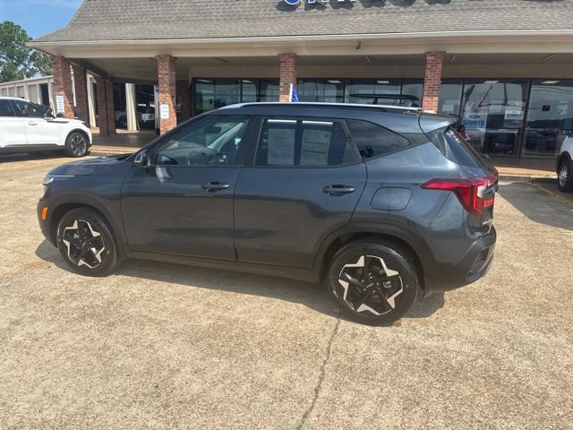 Used 2025 Kia Seltos S FWD image 3