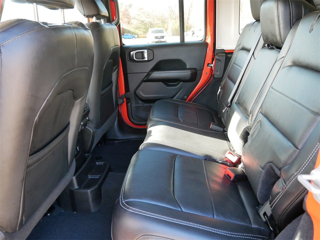 Used 2018 Jeep Wrangler Unlimited Sahara image 11