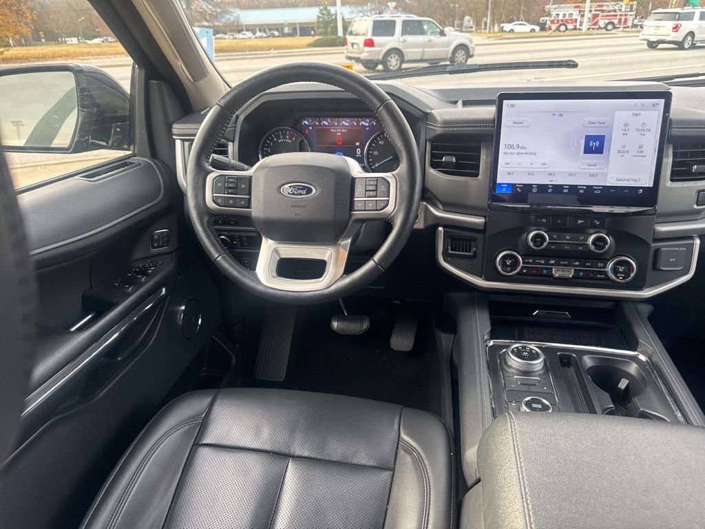 Certified 2024 Ford Expedition Max XLT image 11