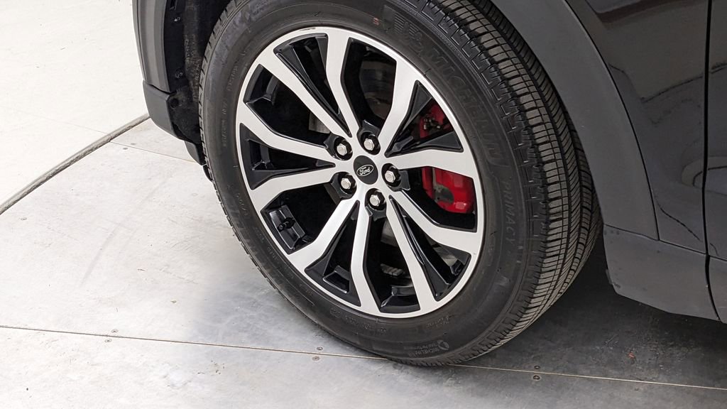 Certified 2023 Ford Explorer ST AWD/4WD image 5