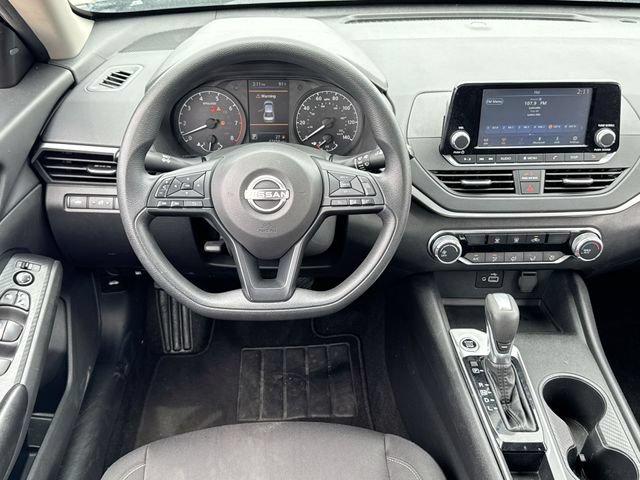 Used 2024 Nissan Altima 2.5 S FWD image 13