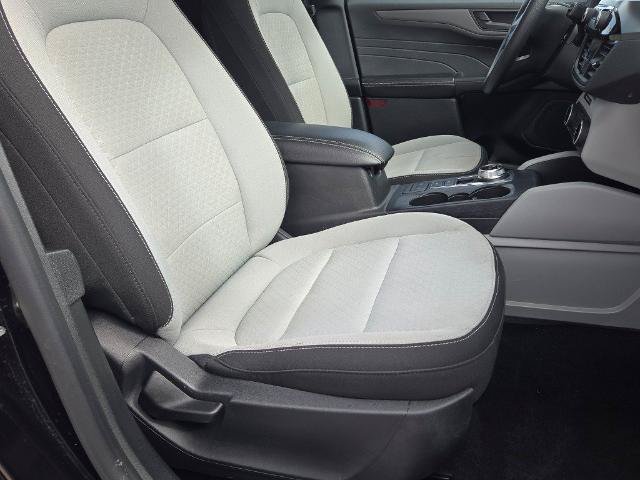 Certified 2025 Ford Escape Active FWD image 4