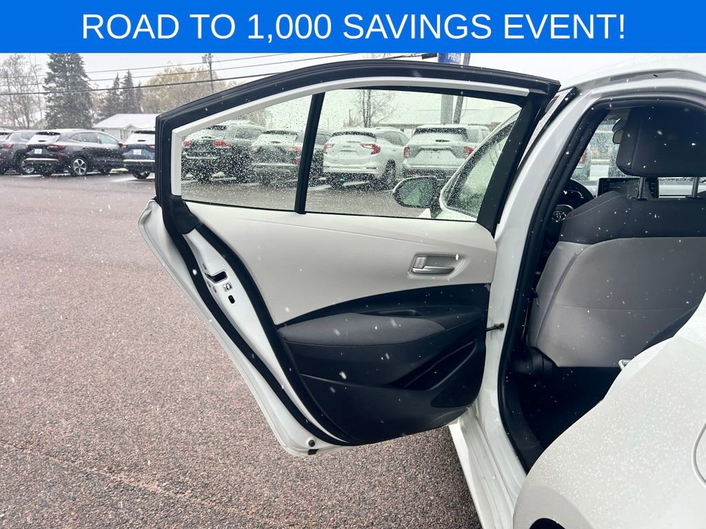 Used 2020 Toyota Corolla LE image 16