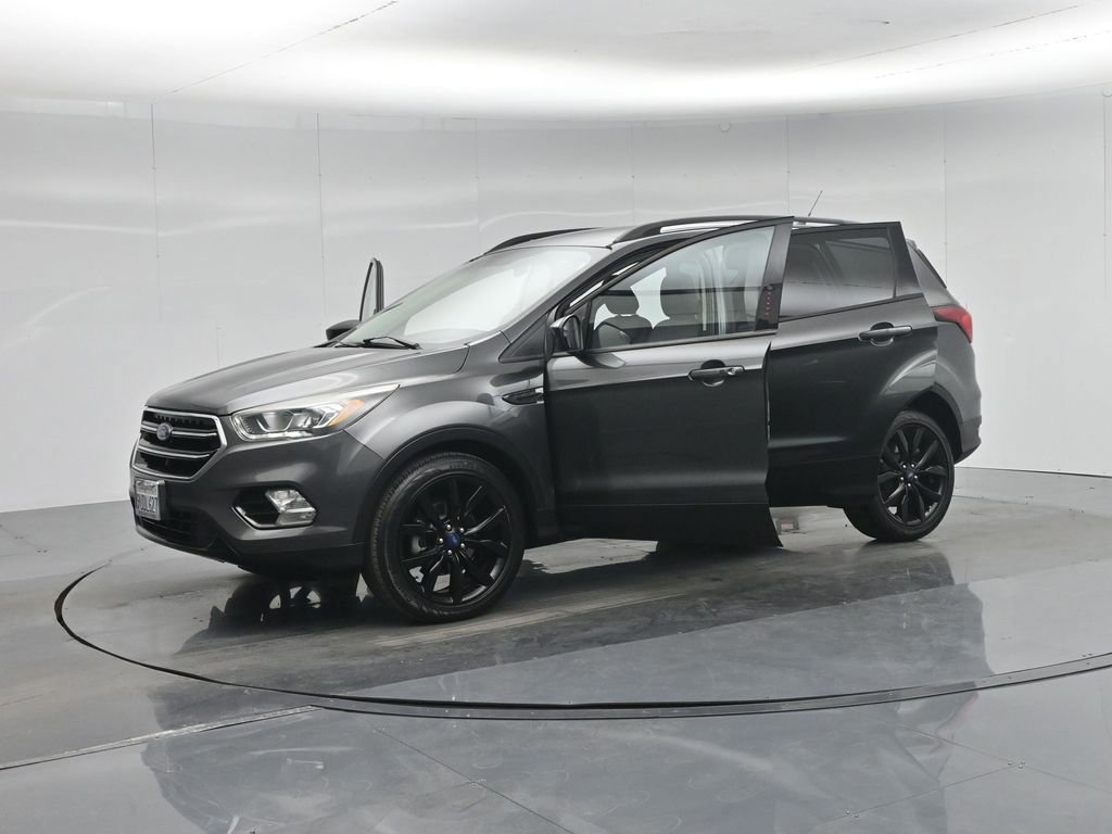 Certified 2019 Ford Escape SE image 35