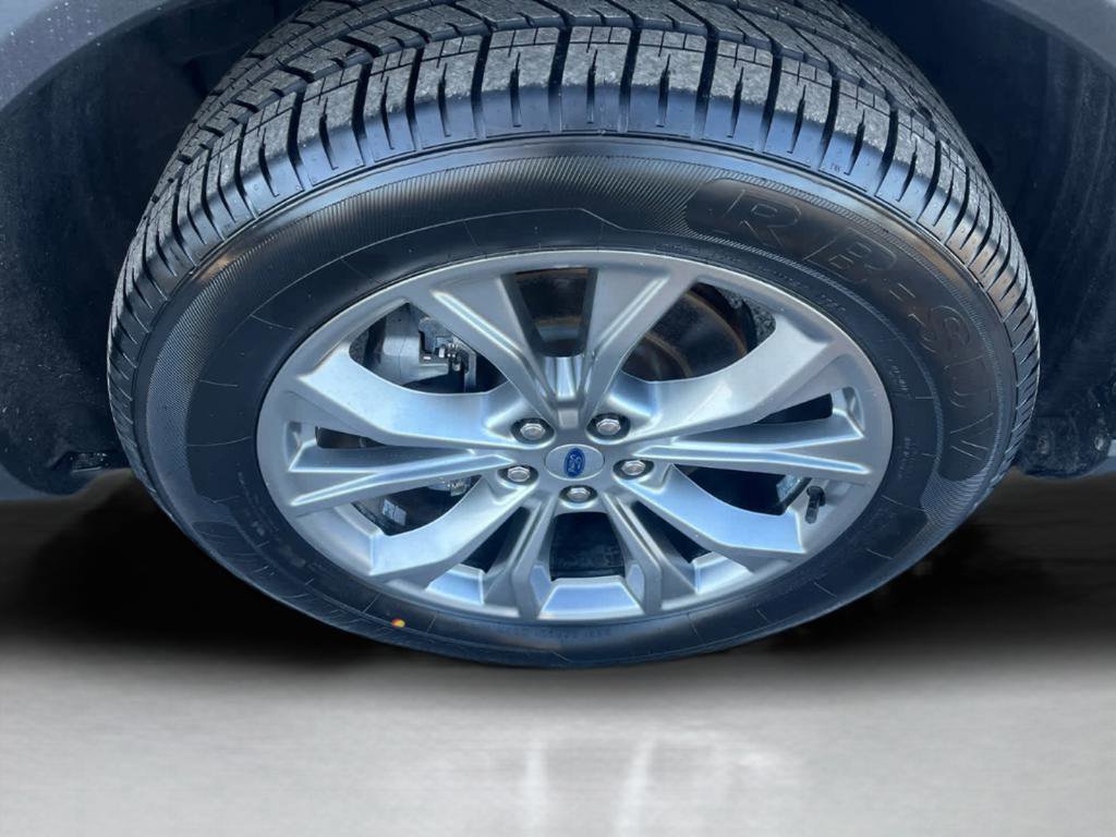 Certified 2021 Ford Explorer Limited w/ Equipment Group 301A image 12