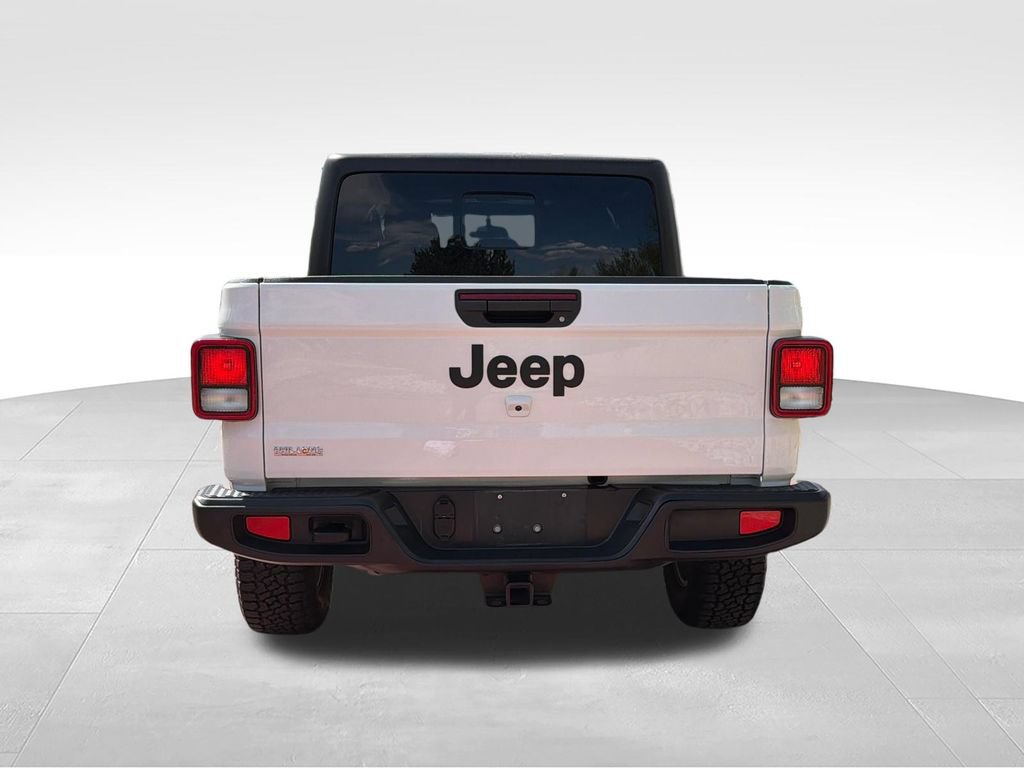 Used 2023 Jeep Gladiator Sport AWD/4WD image 6