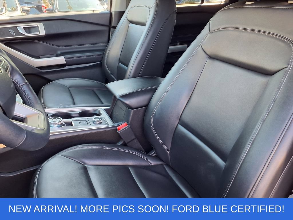 Certified 2023 Ford Explorer XLT w/ Equipment Group 202A AWD/4WD image 3