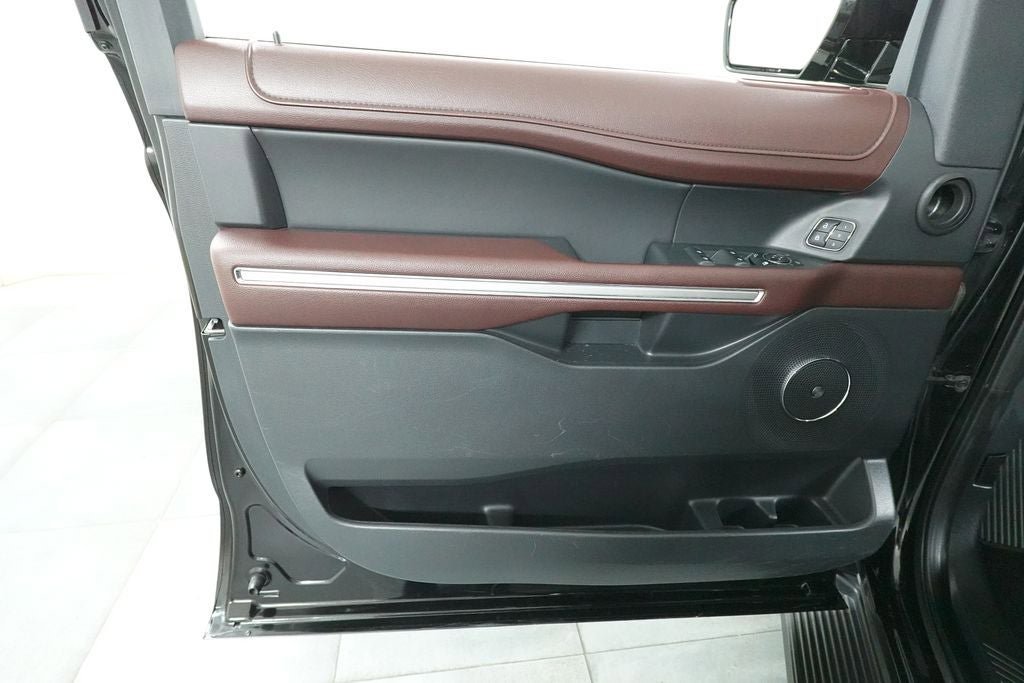Certified 2024 Ford Expedition Limited AWD/4WD image 22
