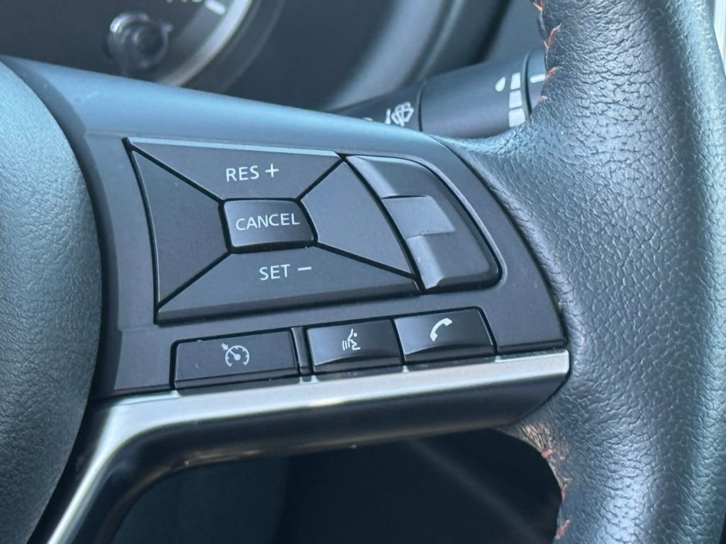 Used 2019 Nissan Kicks SR image 23