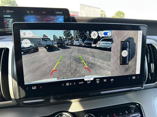 Certified 2025 Ford Expedition Active AWD/4WD image 30