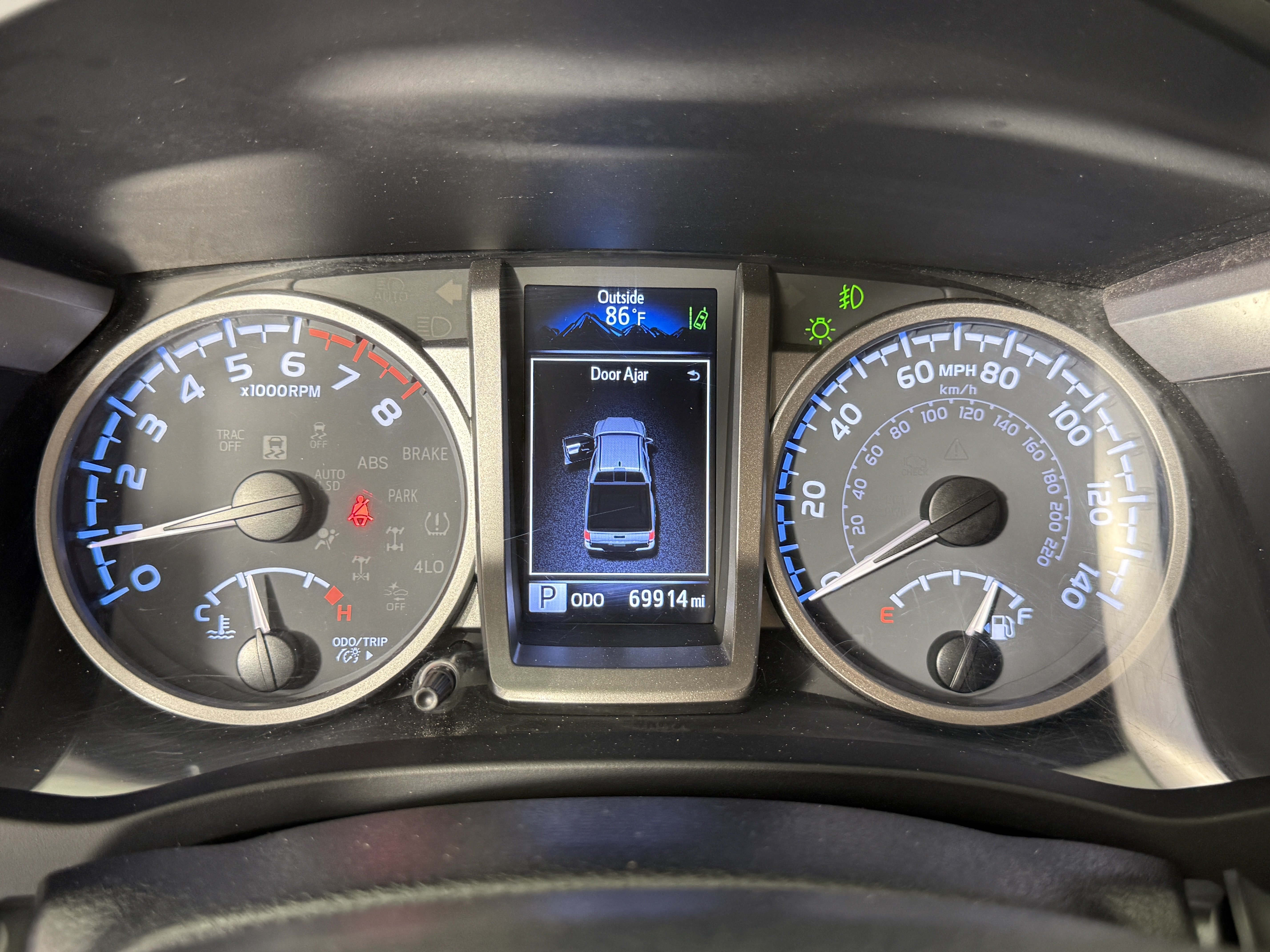 Used 2023 Toyota Tacoma SR5 w/ Technology Package AWD/4WD image 28
