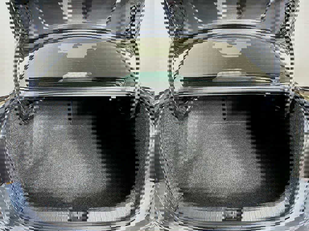 Used 2024 Volkswagen Jetta SE image 23