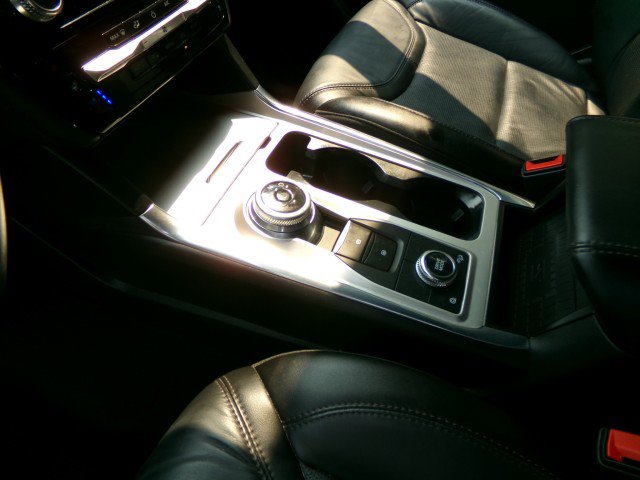Certified 2023 Ford Explorer Platinum w/ Premium Technology Package AWD/4WD image 13