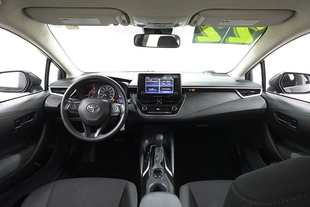 Used 2022 Toyota Corolla LE image 6