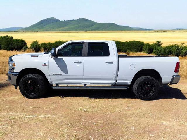 Used 2023 RAM 2500 Laramie AWD/4WD image 3
