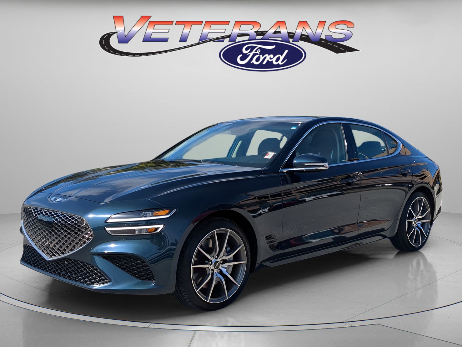 Used 2025 Genesis G70 2.5T image 1