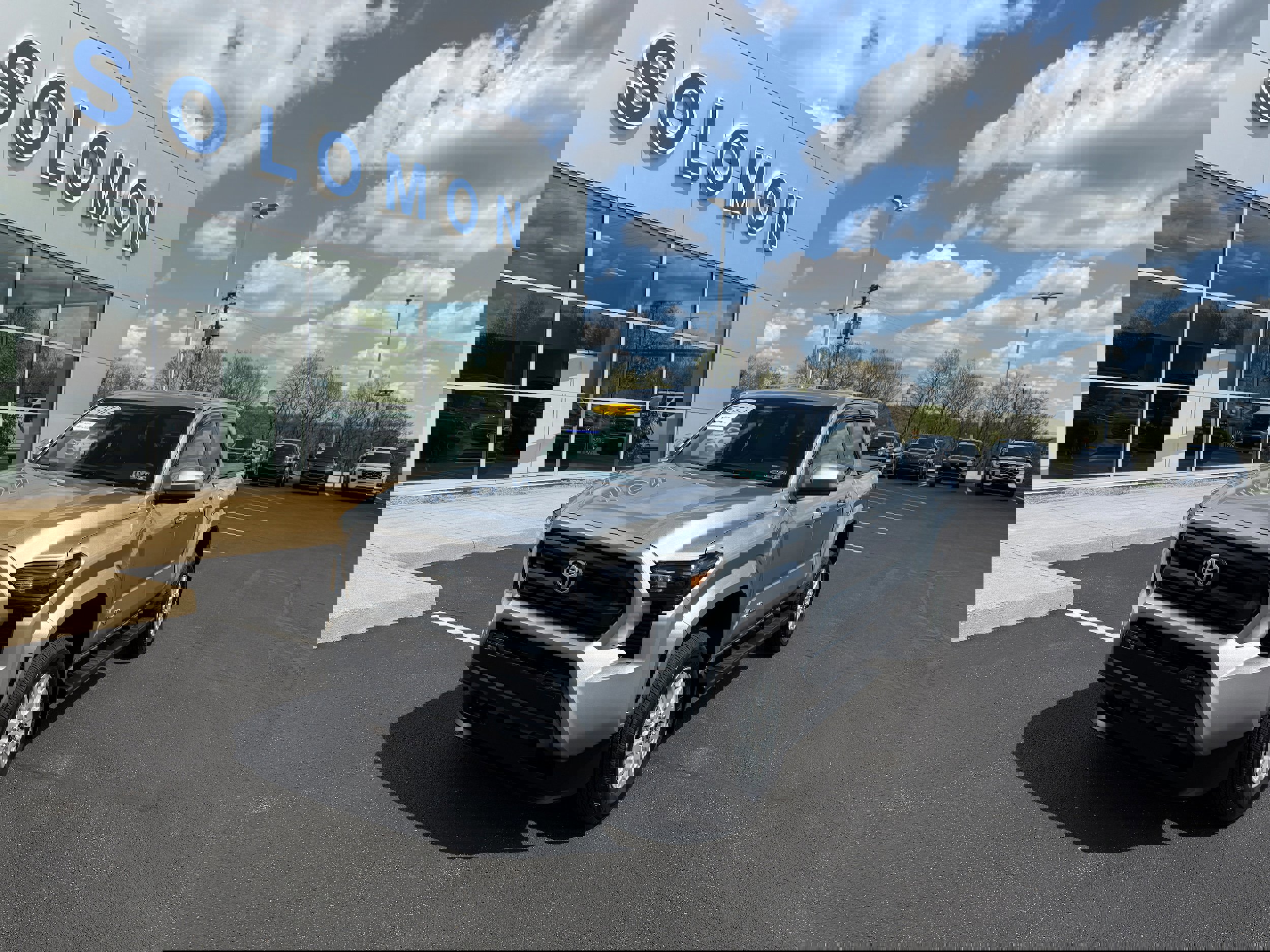 Used 2025 Toyota Tacoma SR5 image 8