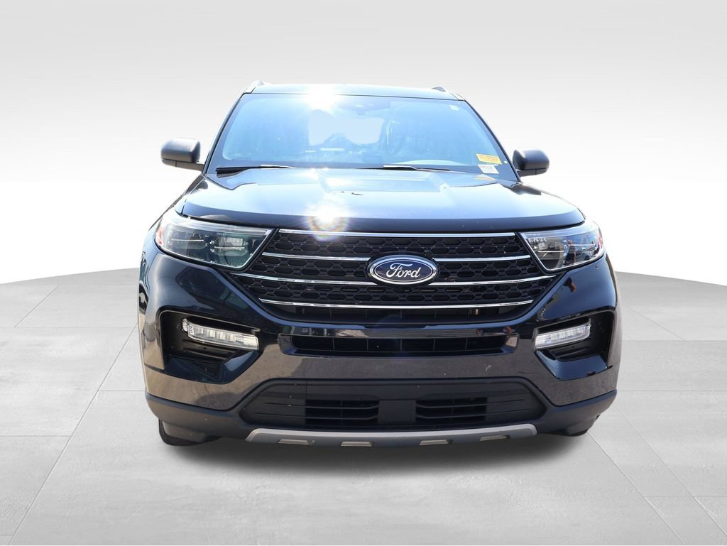 Certified 2021 Ford Explorer XLT w/ Equipment Group 202A AWD/4WD image 7