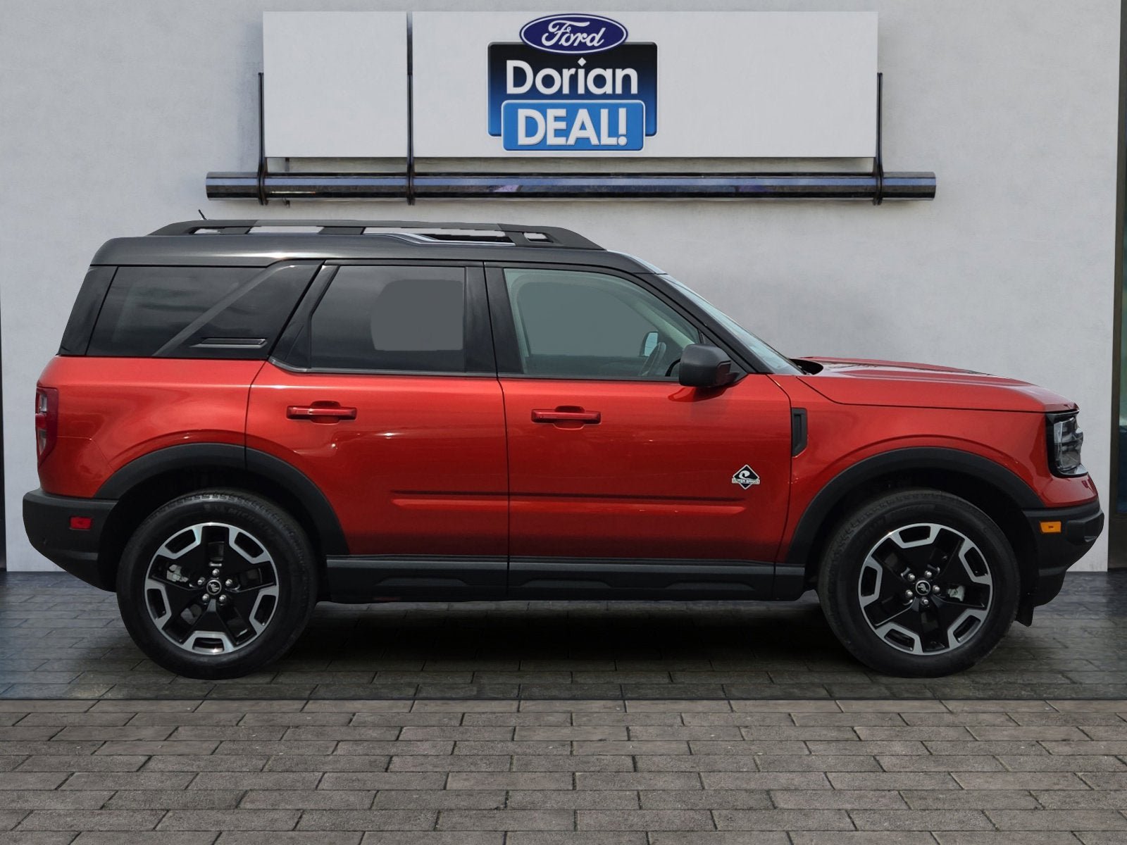 Certified 2023 Ford Bronco Sport Outer Banks AWD/4WD image 2