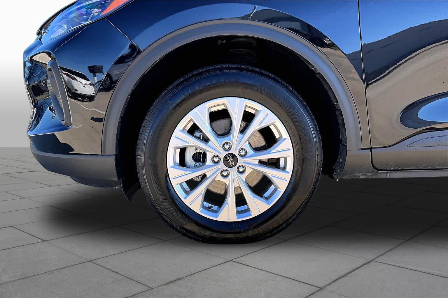 Certified 2025 Ford Escape Active AWD/4WD image 20